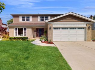1646 E Barberry Ln, Mount Prospect, IL