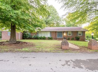 300 Olive Dr, Tuscumbia, AL 35674