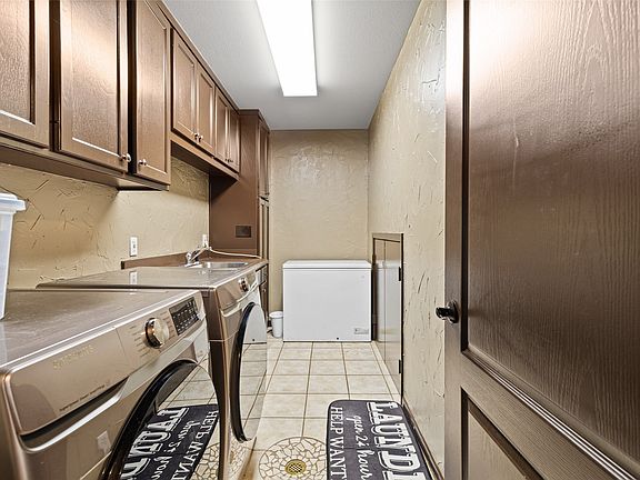 4th image of 632 Susan Rd