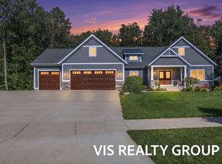 6286 Eaglewood Dr, Hudsonville, MI 49426