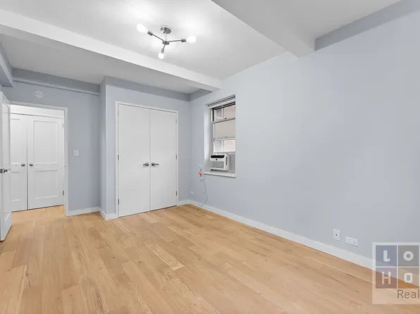 550 Grand Street image 12 of 20