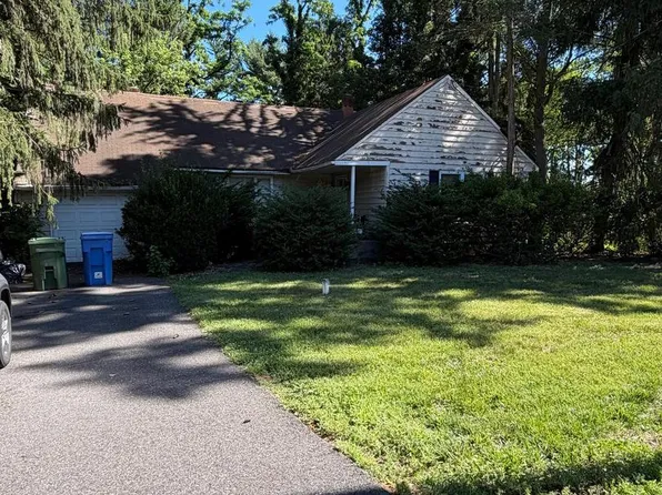 1930 Greentree Rd, Cherry Hill, NJ 08003