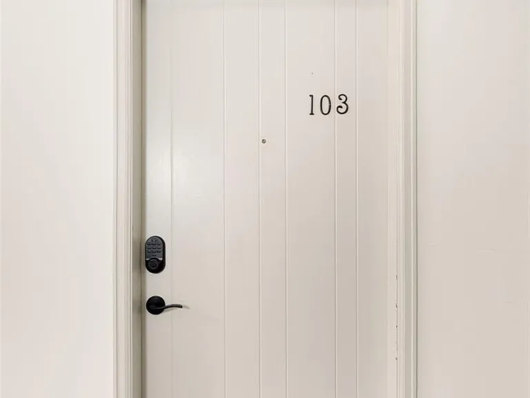 1365 Columbine St #103 — Photo 2
