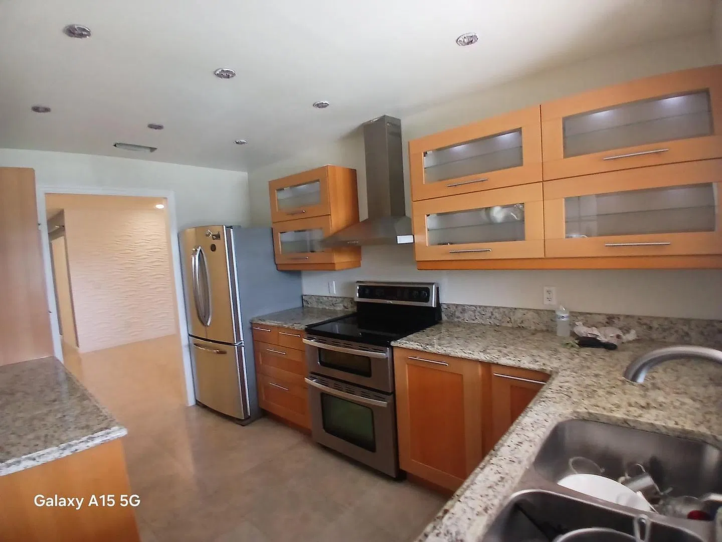 Beautifully Remodeled Rental Home 4/3 — Photo 2
