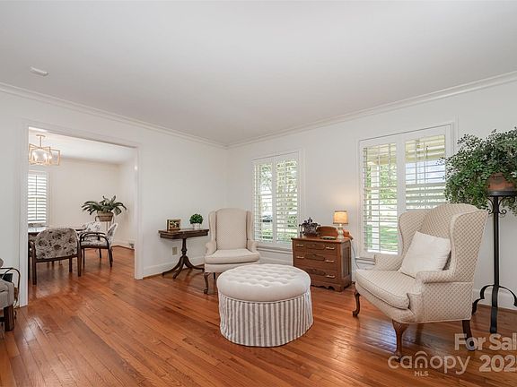 3rd image of 7119 Folger Dr