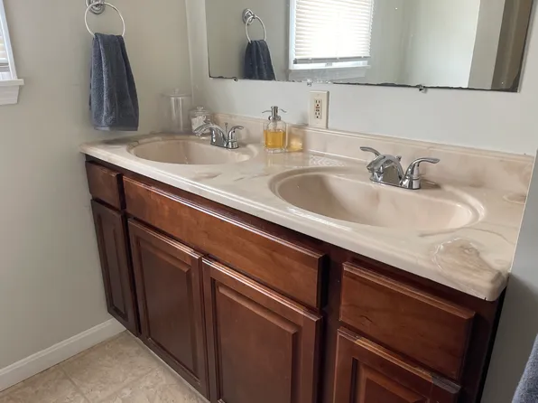 539 Admiral St #1, Providence, RI 02908