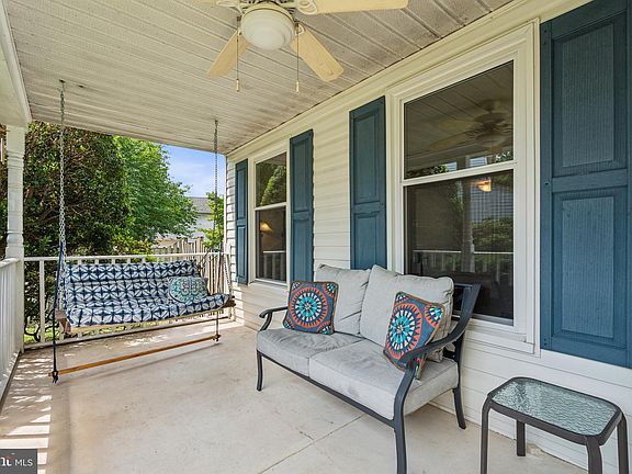 3rd image of 14611 Farm Pond Ct