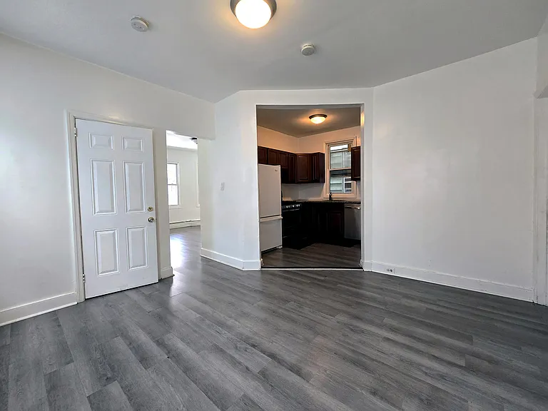 24 Harrison Pl #1 — Photo 5