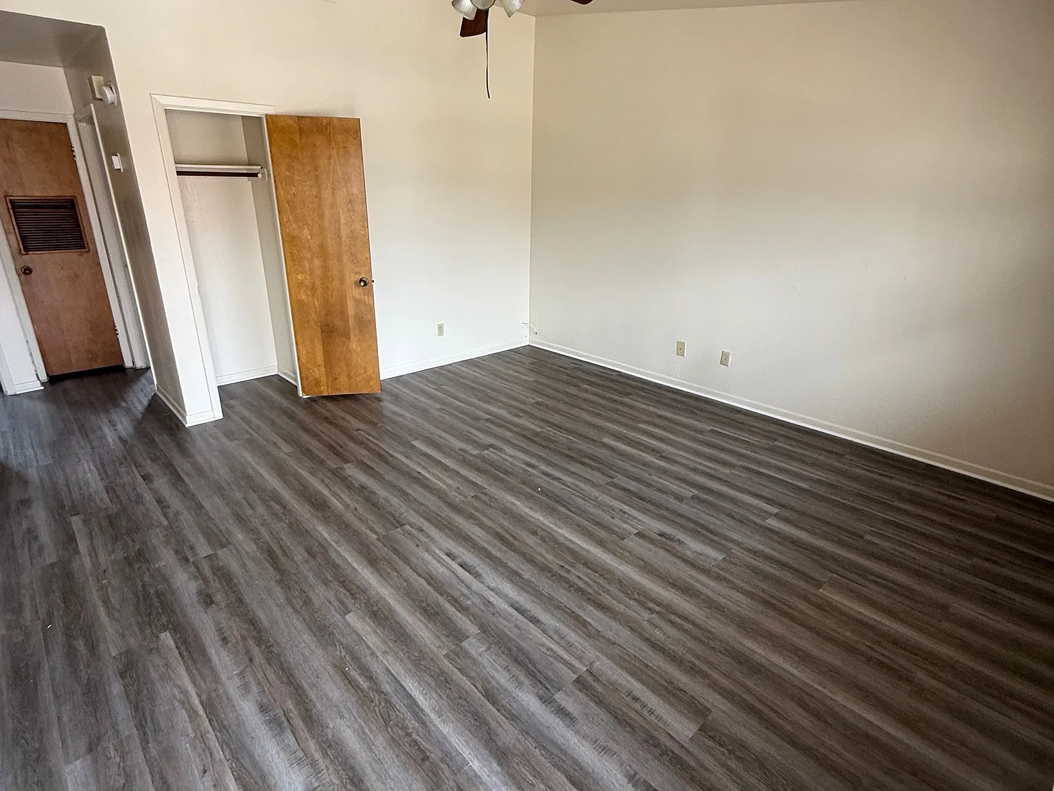 208 Veterans Ave — Photo 1