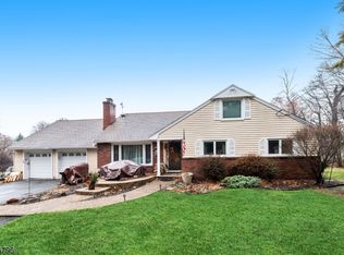 21 Ridgeview Ter, Wayne, NJ 07470