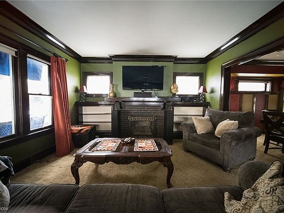 3rd image of 1554 Marlowe Ave