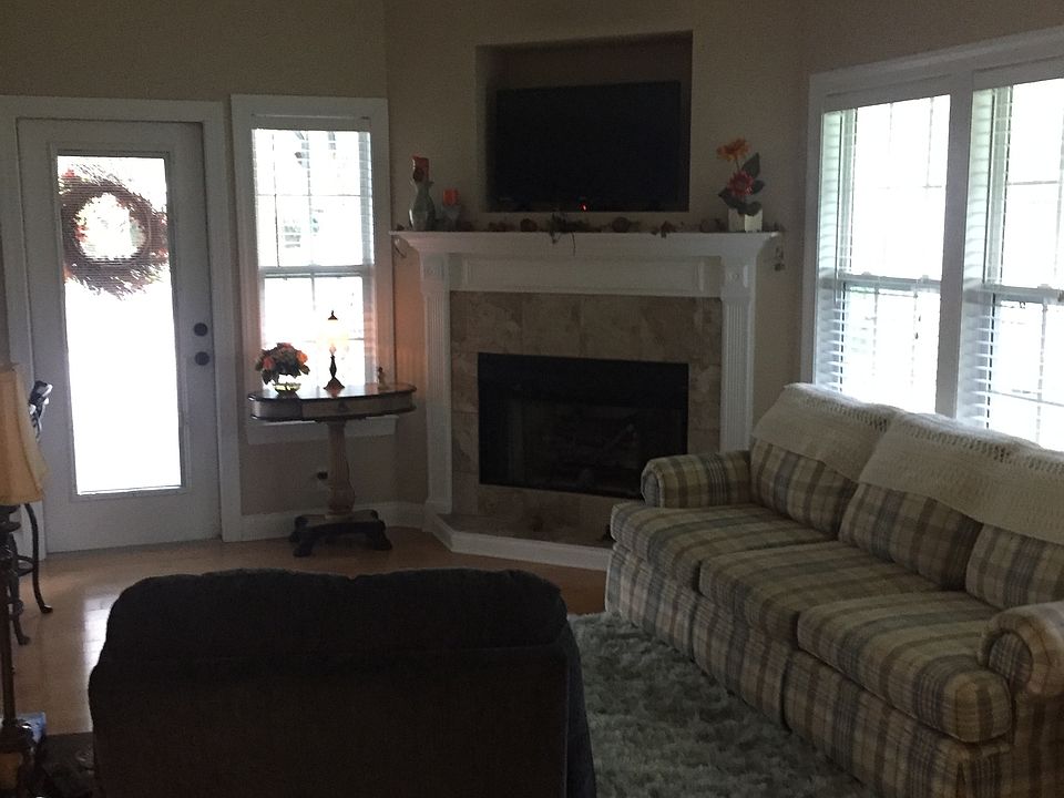 1st image of 201 Glen Meadows Cir
