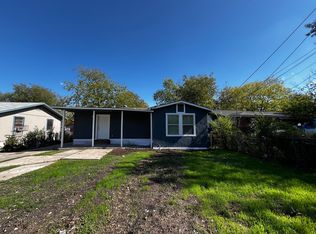 520 N San Ignacio Ave, San Antonio, TX 78228