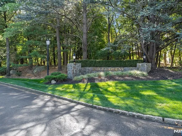 1006 Thoreau Ct Building 10, Mahwah, NJ 07430