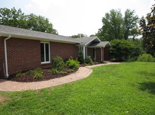 4366 Giant City Rd, Carbondale, IL 62902