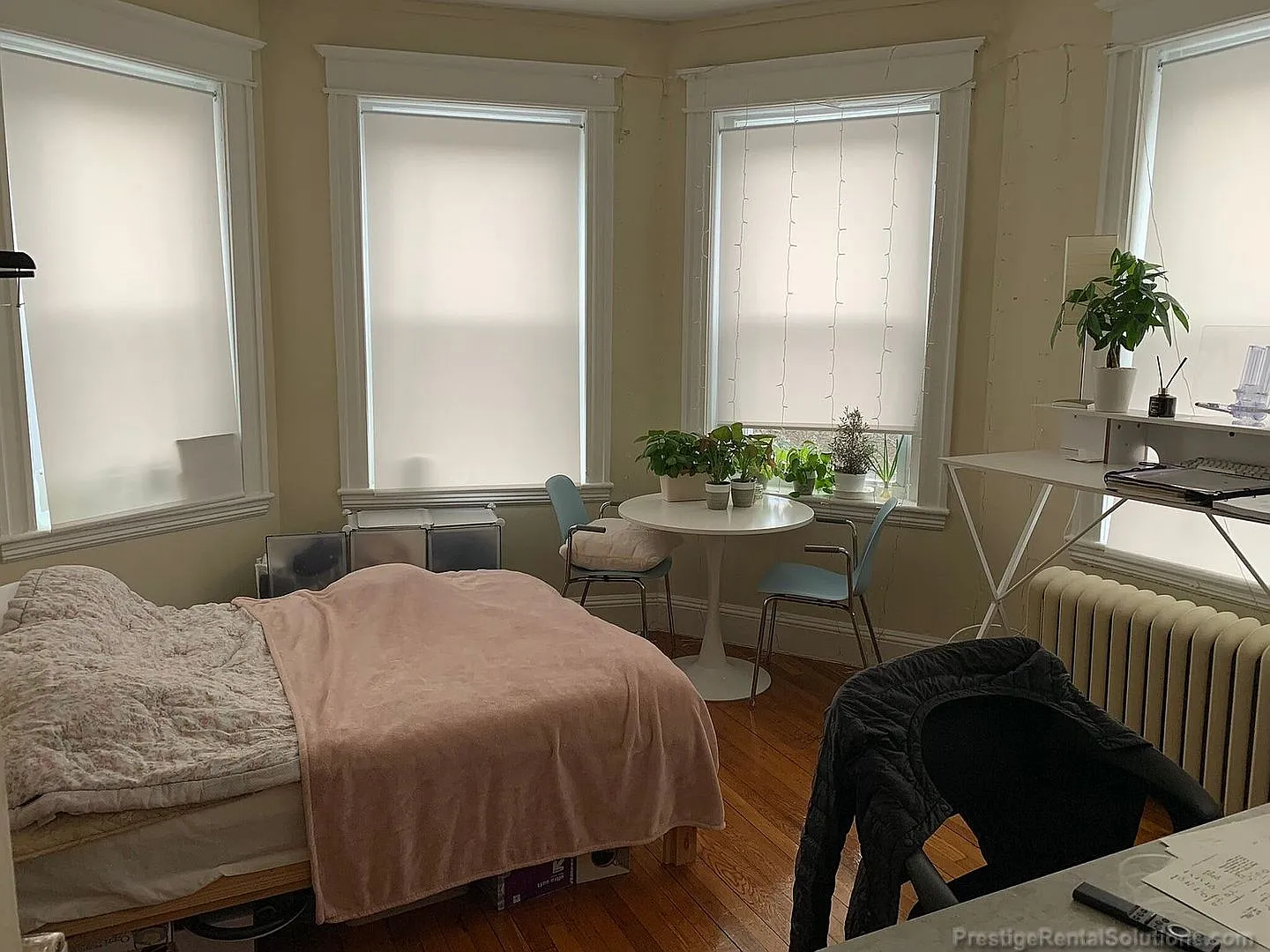 One Bedroom Comm @ Warren Brighton/Allston — Photo 2