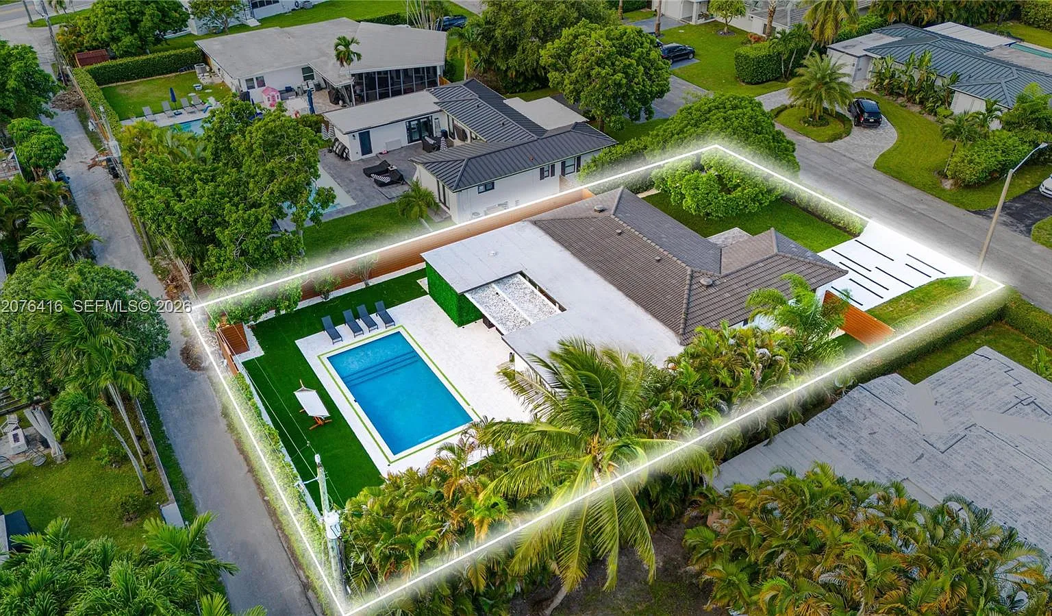 Miami Shores Estates — Photo 1