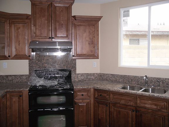 2nd image of 14322 Olive St
