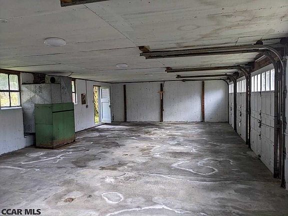 4th image of 1012 W Beaver Ave