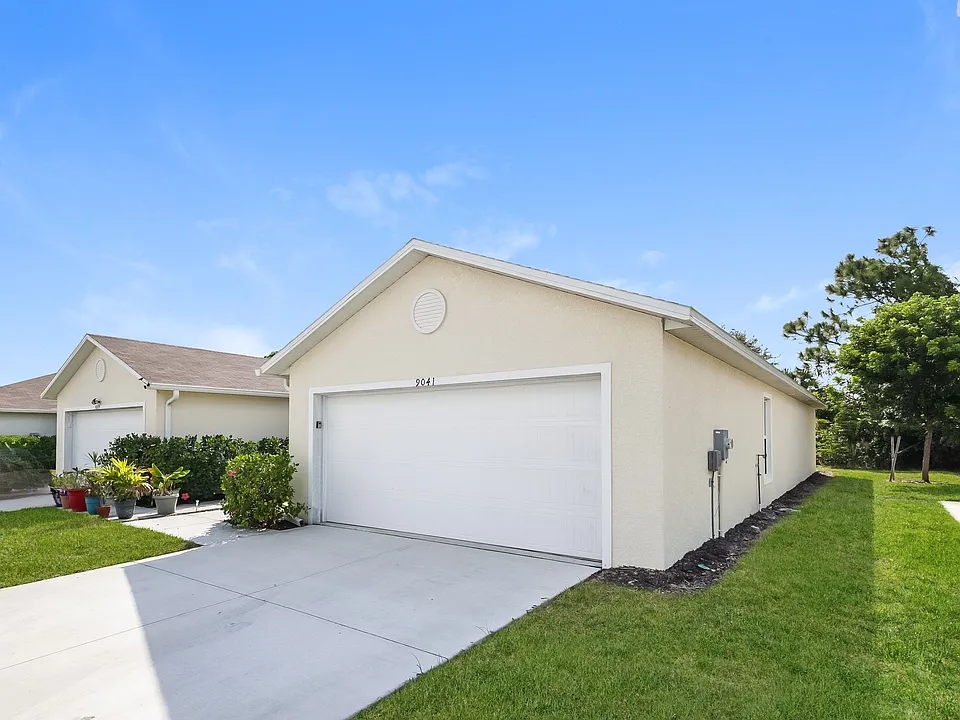 9072 Aegean Cir