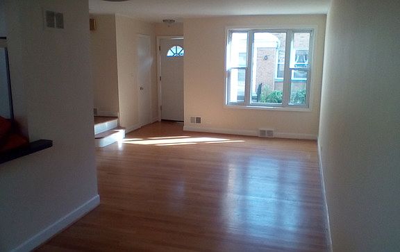 2nd image of 1420 N Harlem Ave