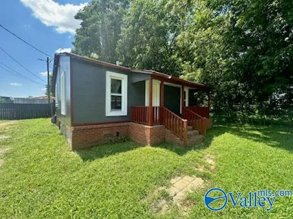 2305 Stanley Dr NW, Huntsville, AL 35816