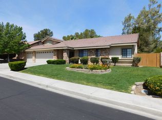 236 W Cobblestone Ln, Ridgecrest, CA 93555