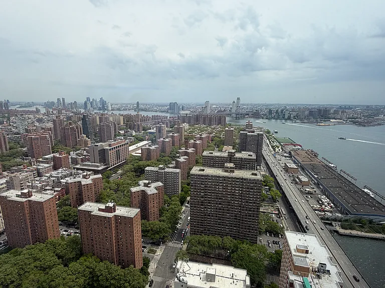 1 Manhattan Sq #57L — Photo 5
