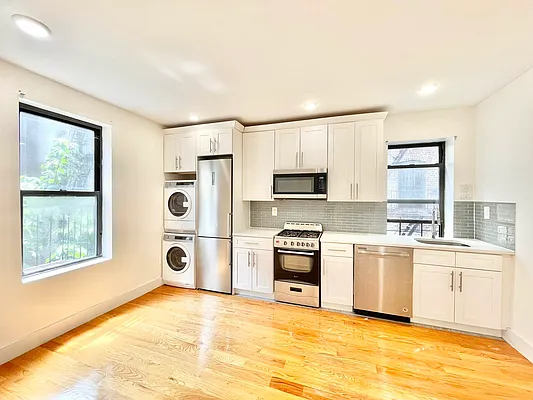 Rented by Century 21 Premier  | media 2