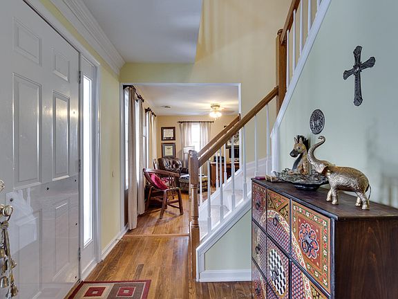 Inviting Foyer 
