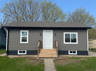 309 High Ave NW, Wagner, SD 57380