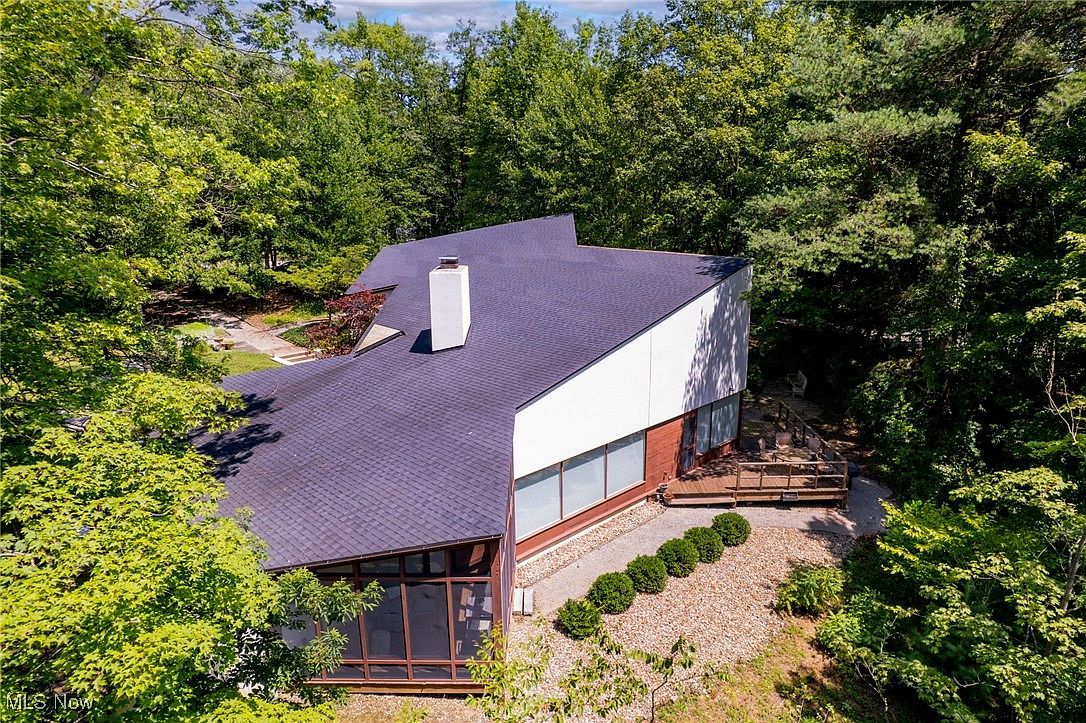 m*様 house on the hill ロンパース 60 4367 NE Hideaway Dr, Lees Summit, MO 64064 | Zillow
