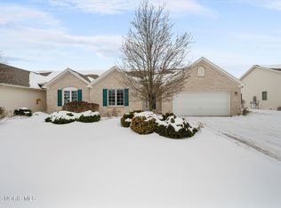 26357 W Wexford Dr, Perrysburg, OH 43551