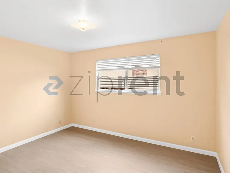 4842 Englewood Dr — Photo 19