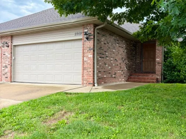 2202 W Jonquil Ln, Ozark, MO 65721