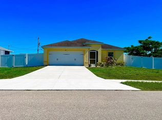 1418 SW 10th St, Cape Coral, FL 33991