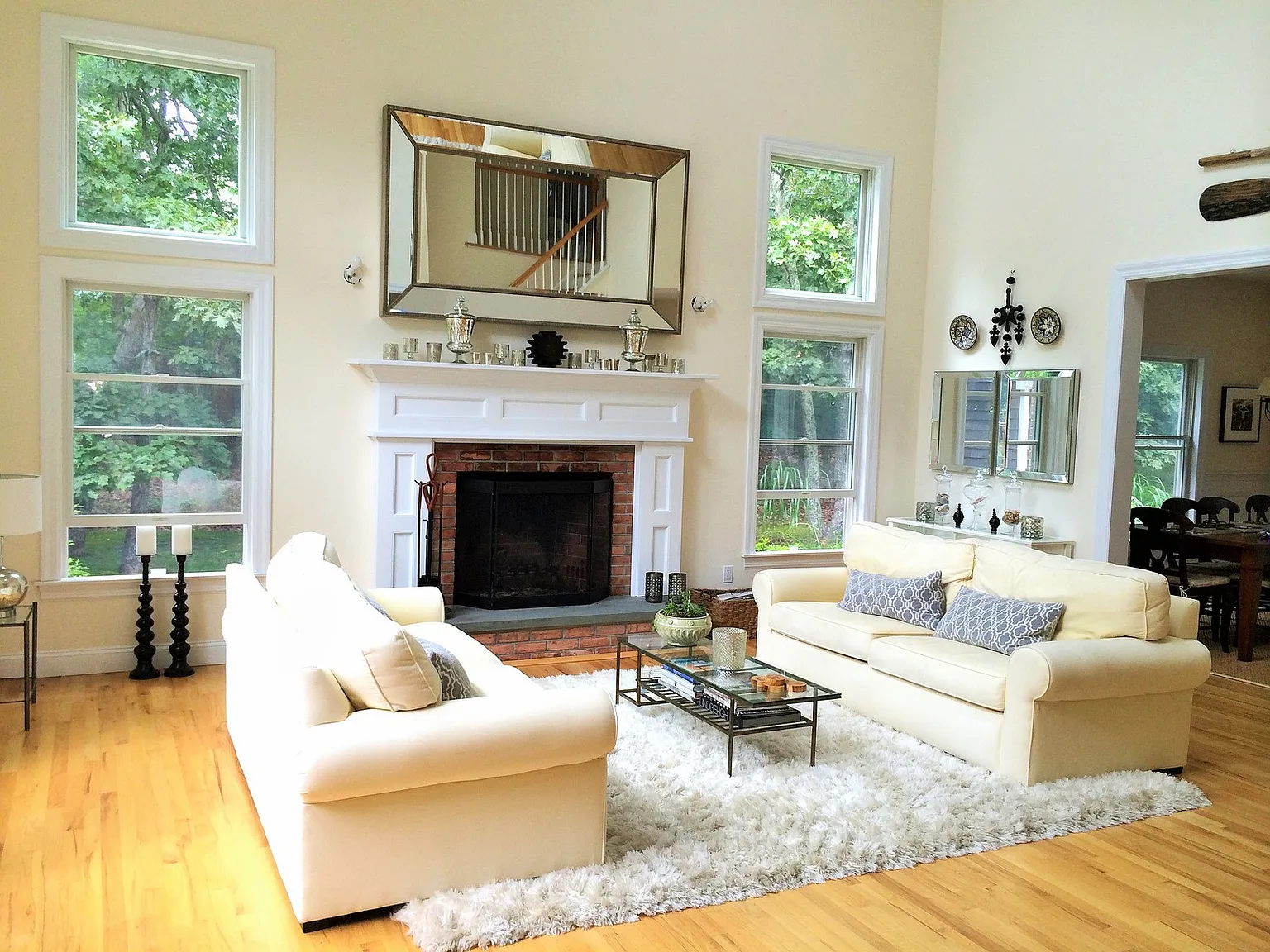 East Hampton - Close to Bay & Ocean Beaches — Photo 2
