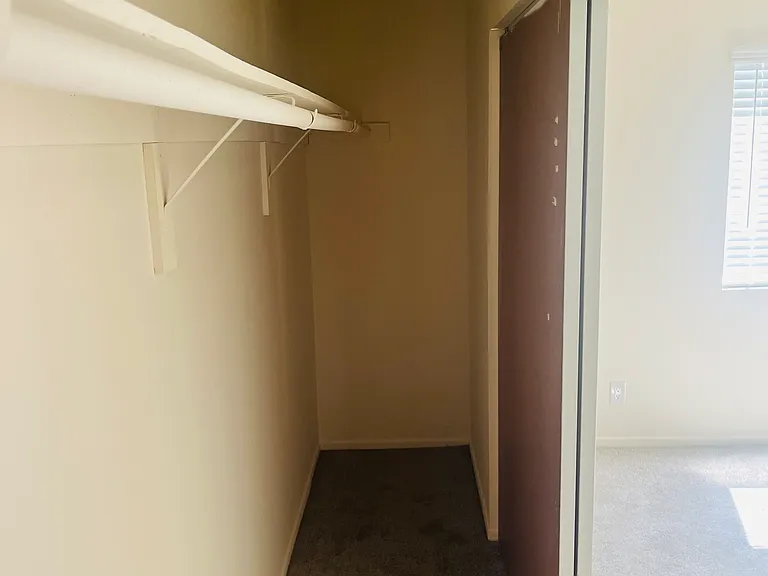 Cordary Apartments — Photo 10