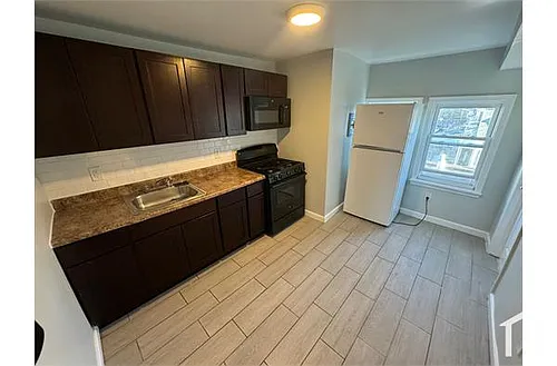 675 Summer Ave #3 Photo 1