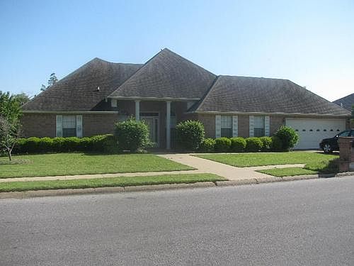 1st image of 103 W Cheryl St