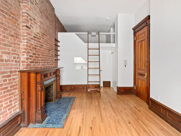 118 W 81st St #1F — Photo 3