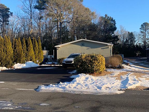 2nd image of 18 White Pine Dr