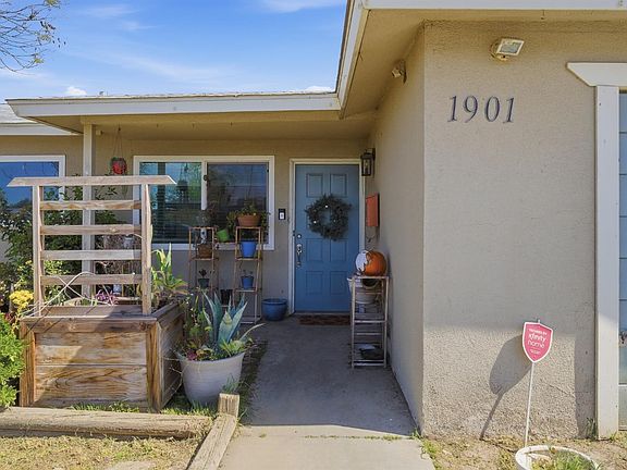 5th image of 1901 N Kensington Way