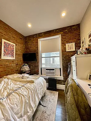 Rented by Douglas Elliman | media 7