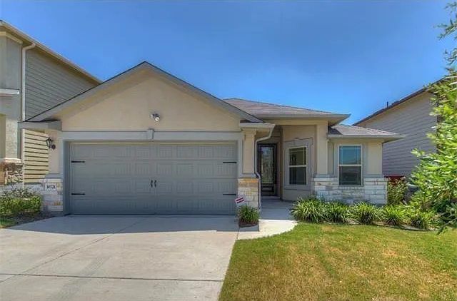 3 bed, 2.0 bath, 1473 sqft, $2,400 — Photo 1