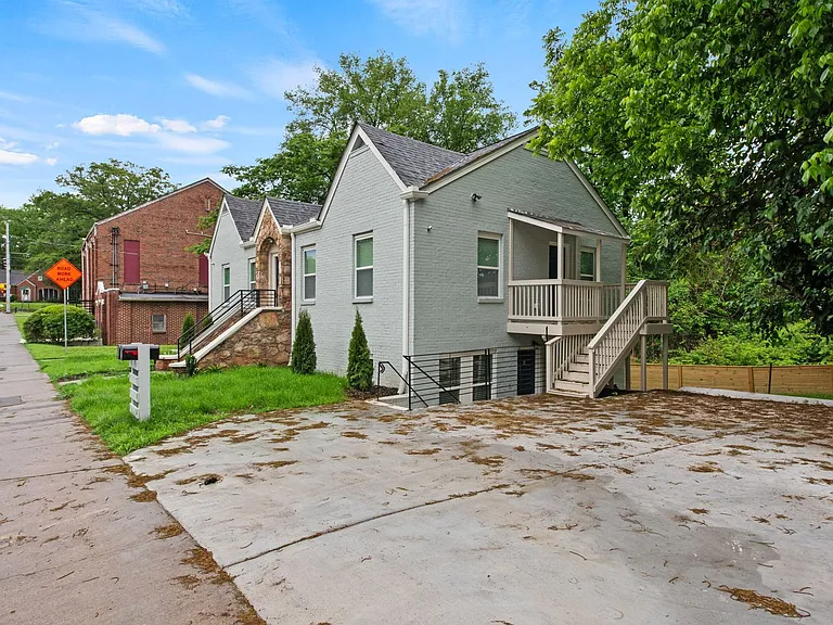 636 Francis Pl NW #B — Photo 3