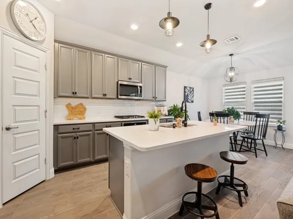 5120 Valley Forge Dr, Denton, TX 76207