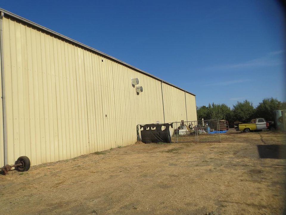 2nd image of 1011 Post Rd