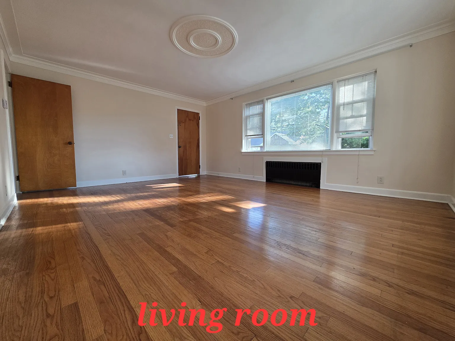 3 bed, 1200 sqft, $3,200 — Photo 3