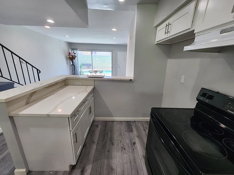 12744 Moorpark St #3 — Photo 34